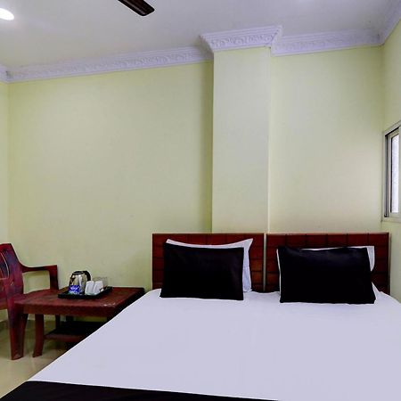 Spot On Al Nizam Guest House Hyderabad Exterior foto