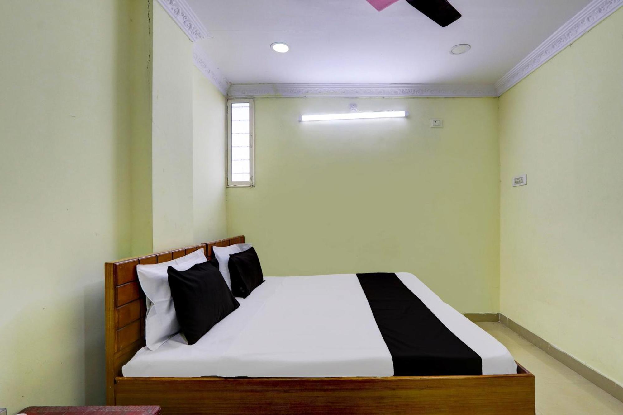 Spot On Al Nizam Guest House Hyderabad Exterior foto