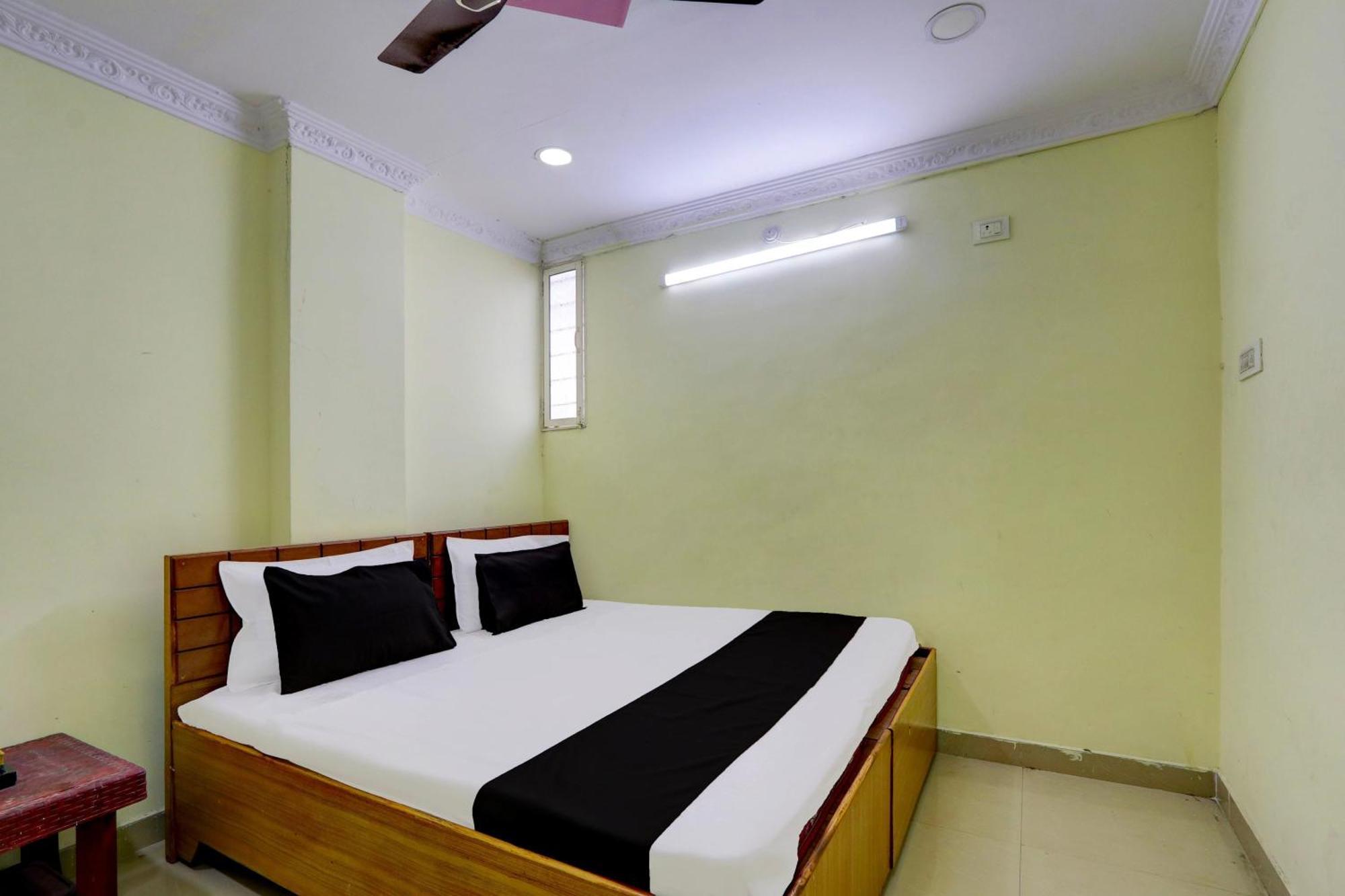 Spot On Al Nizam Guest House Hyderabad Exterior foto