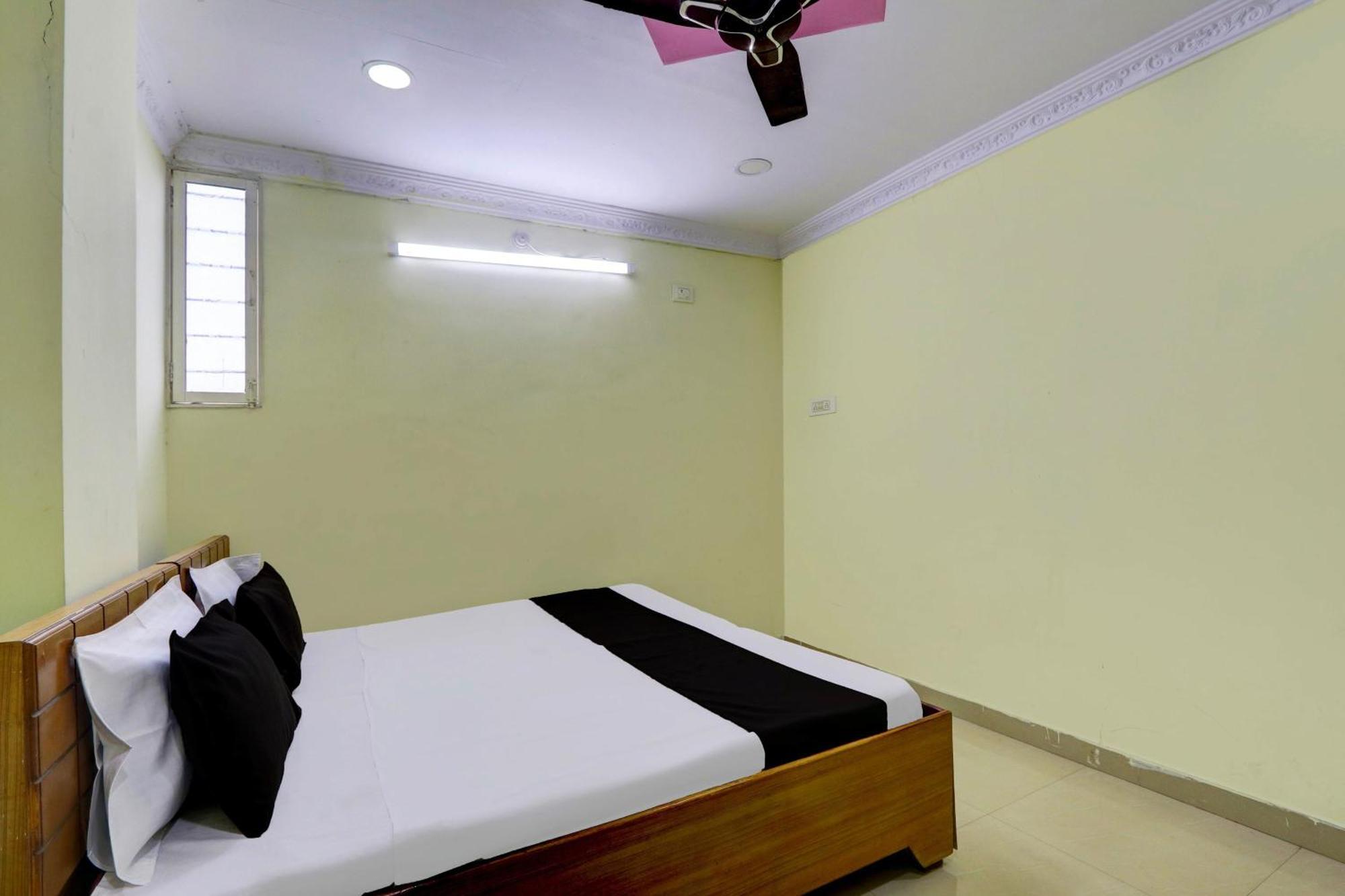 Spot On Al Nizam Guest House Hyderabad Exterior foto