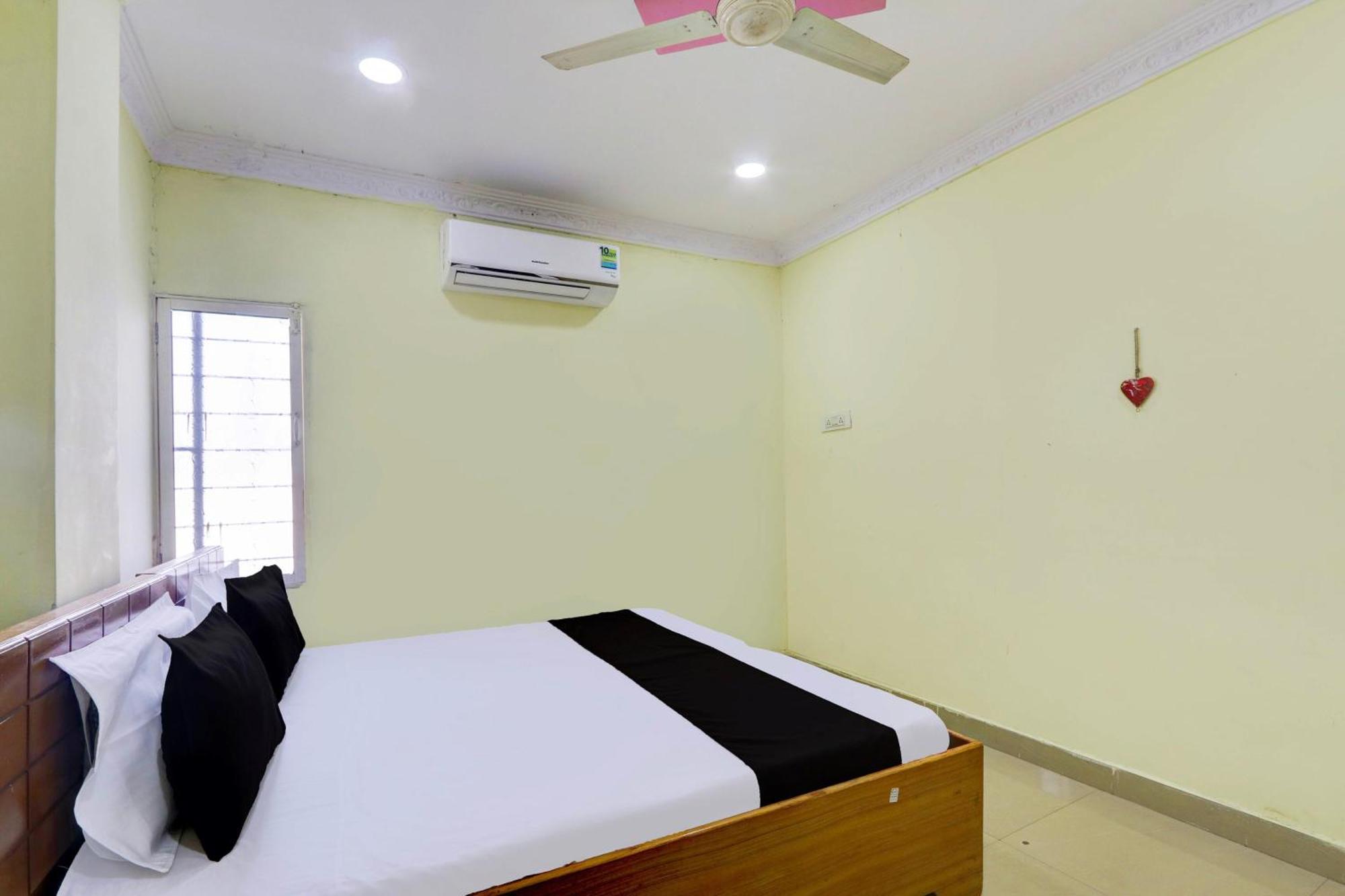 Spot On Al Nizam Guest House Hyderabad Exterior foto
