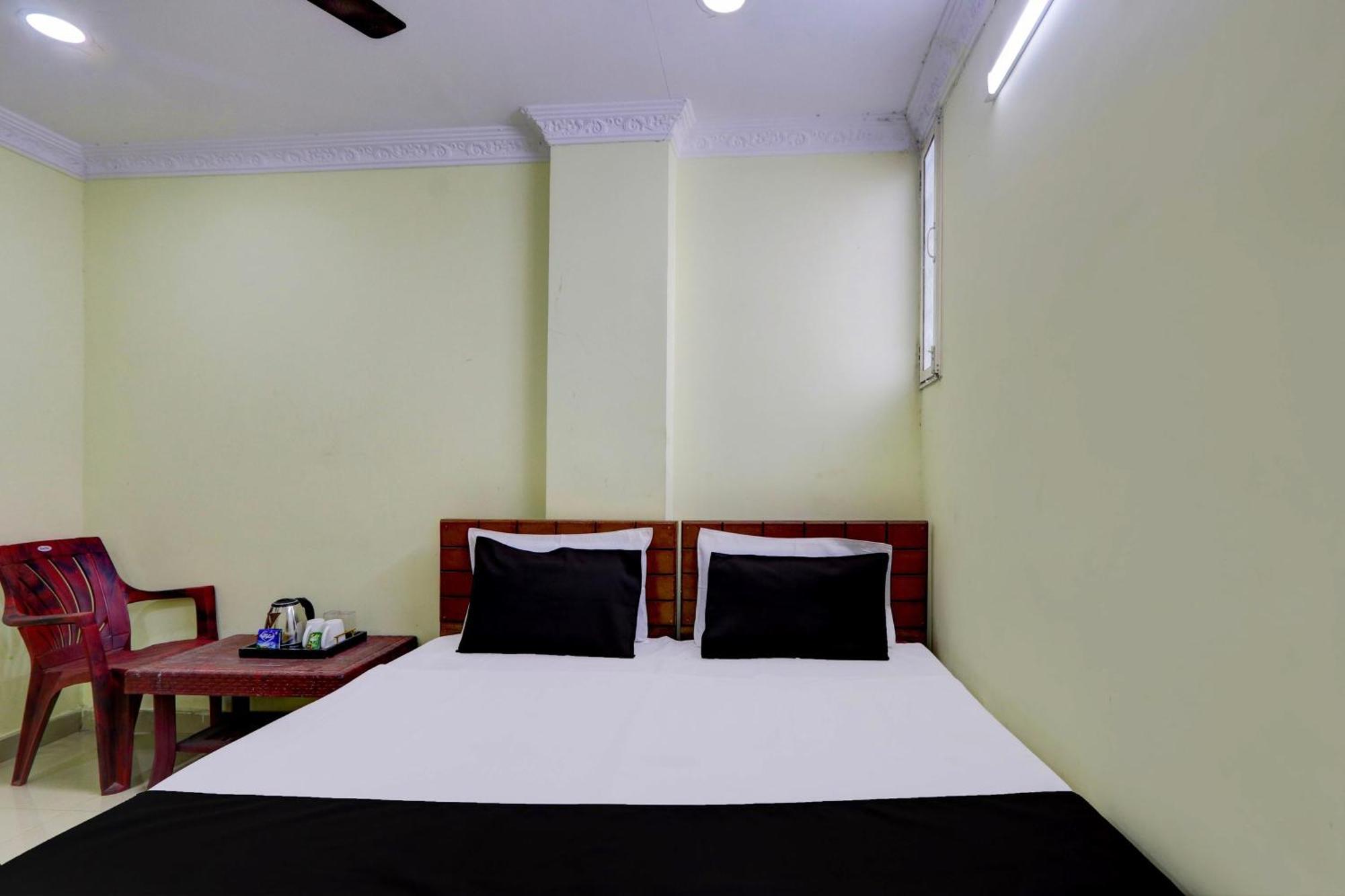 Spot On Al Nizam Guest House Hyderabad Exterior foto