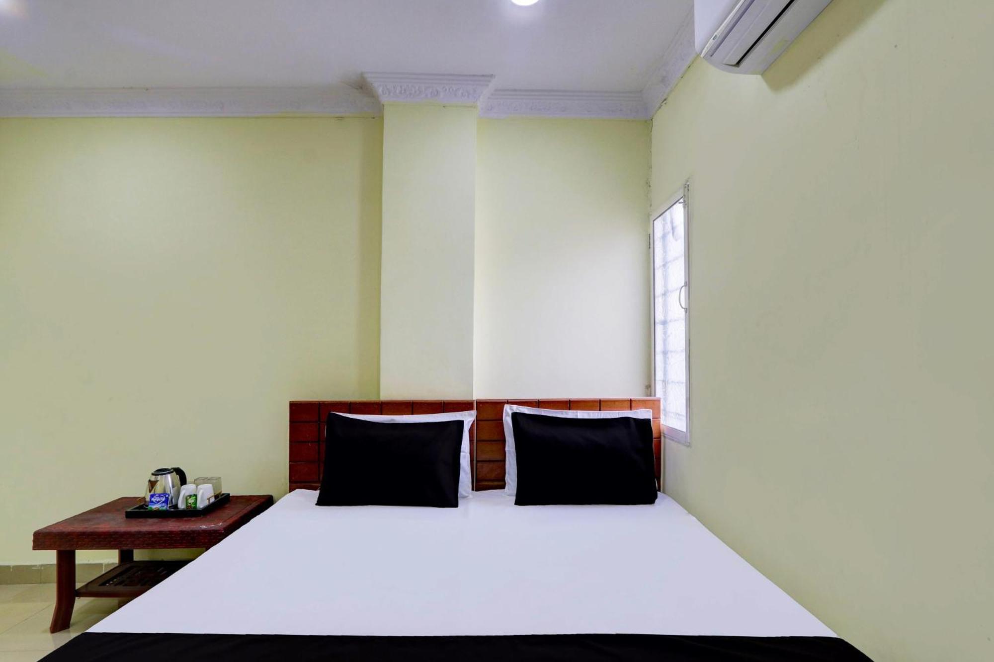 Spot On Al Nizam Guest House Hyderabad Exterior foto