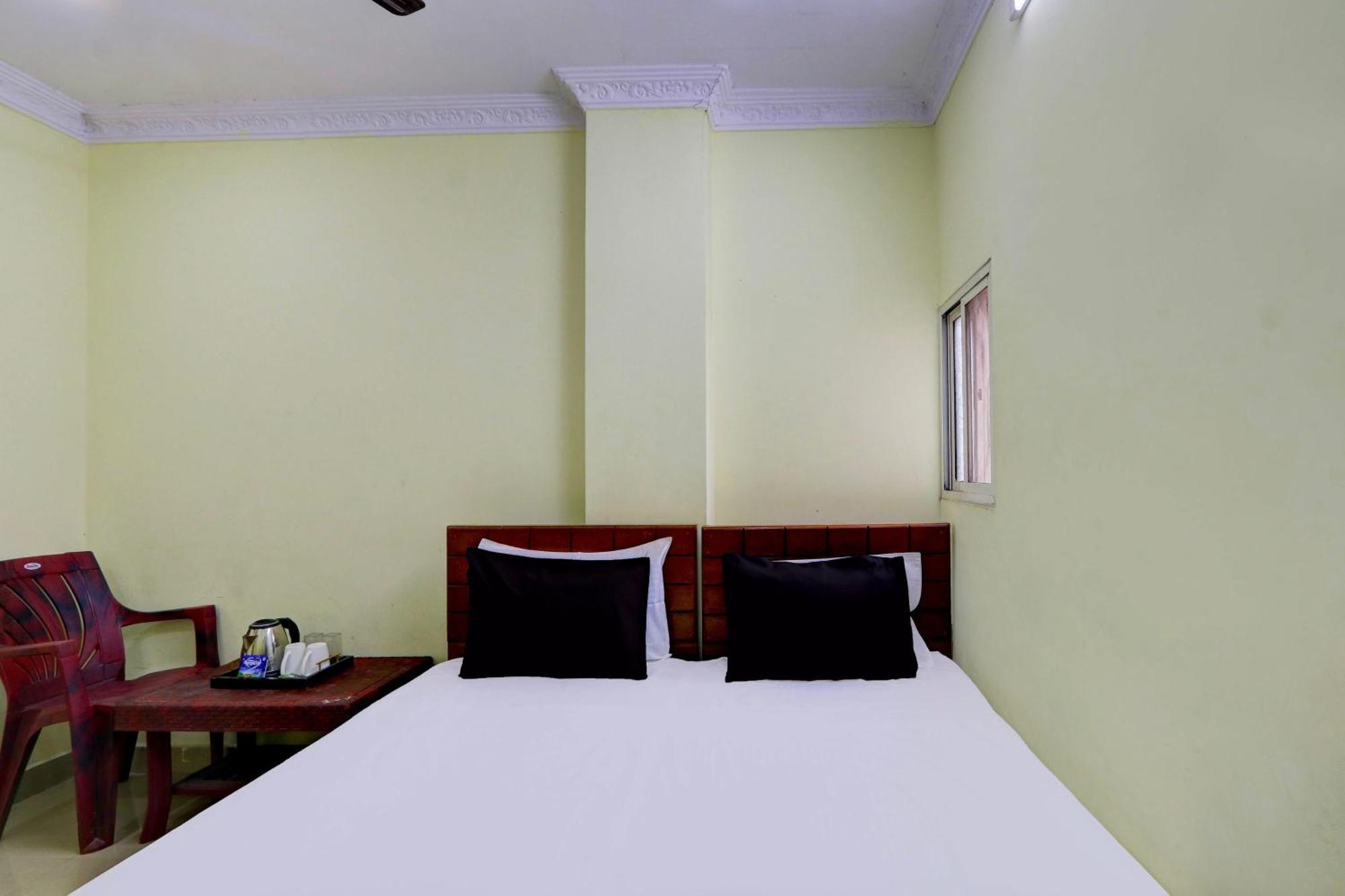 Spot On Al Nizam Guest House Hyderabad Exterior foto